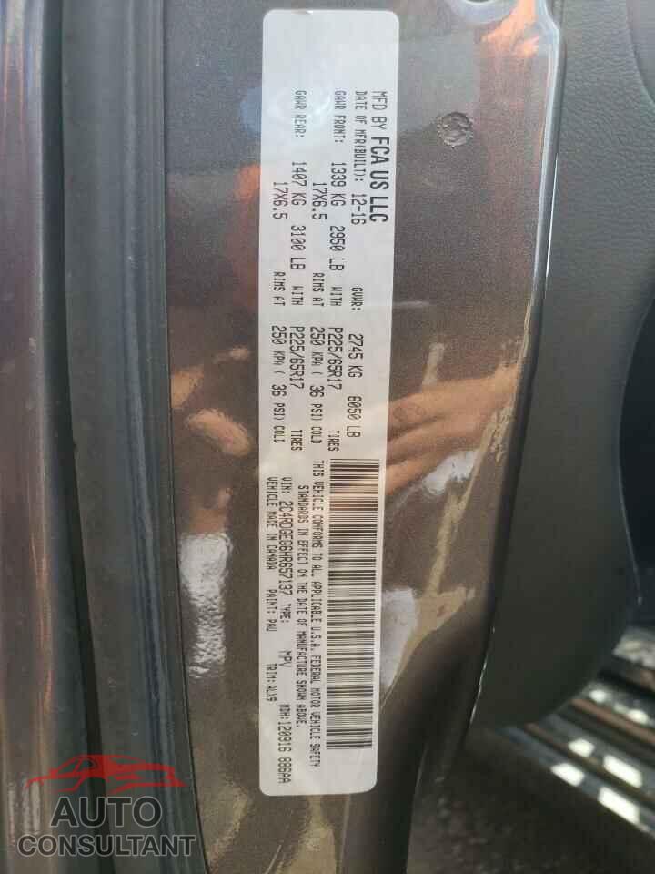DODGE CARAVAN 2017 - 2C4RDGEG6HR657137