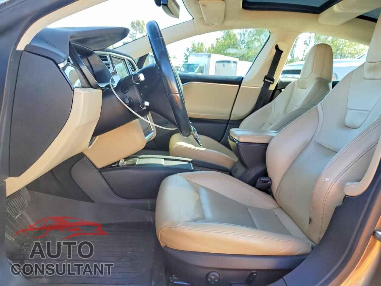 TESLA MODEL S 2015 - 5YJSA1H28FF095144
