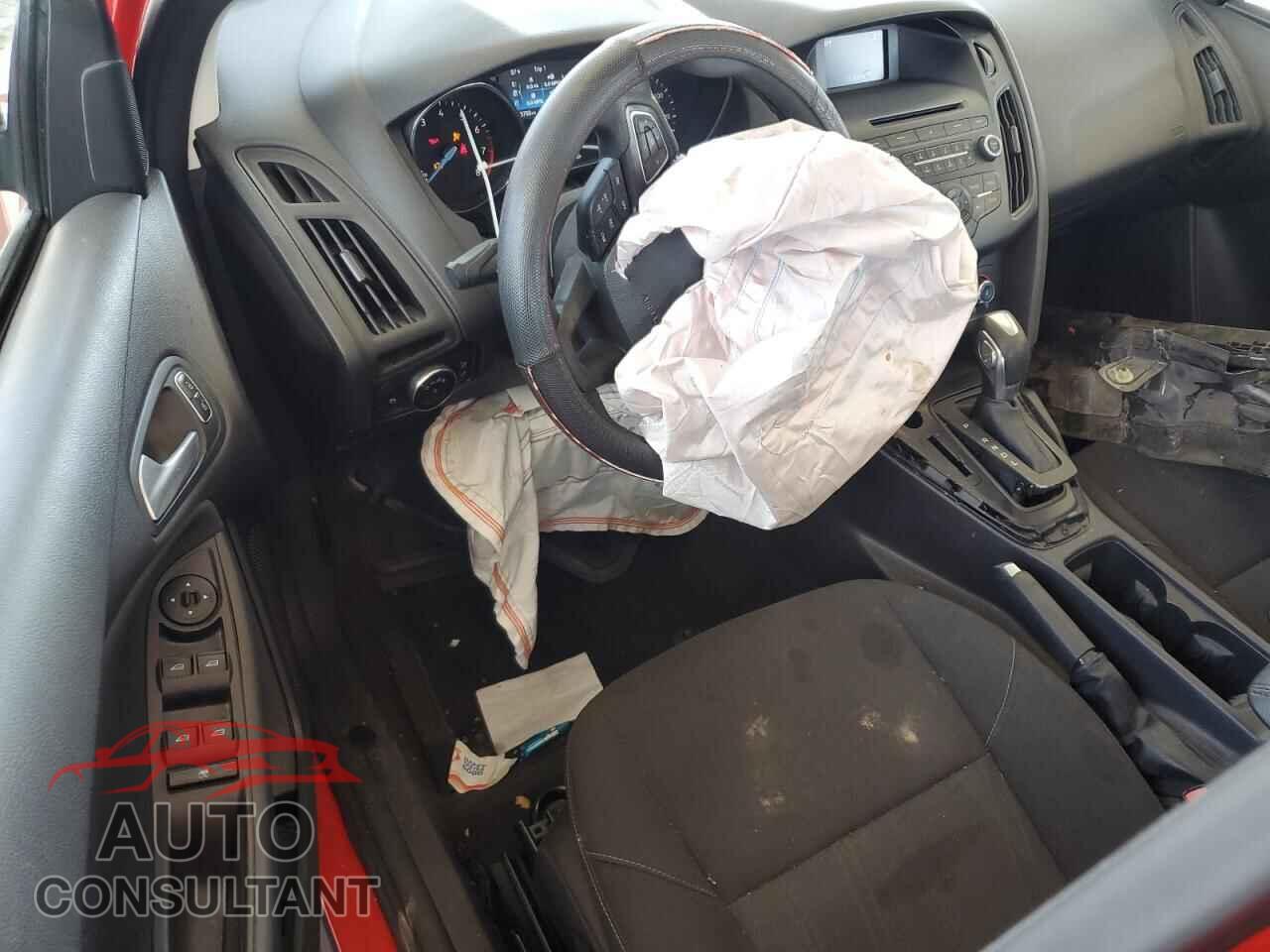 FORD FOCUS 2015 - 1FADP3F2XFL242525