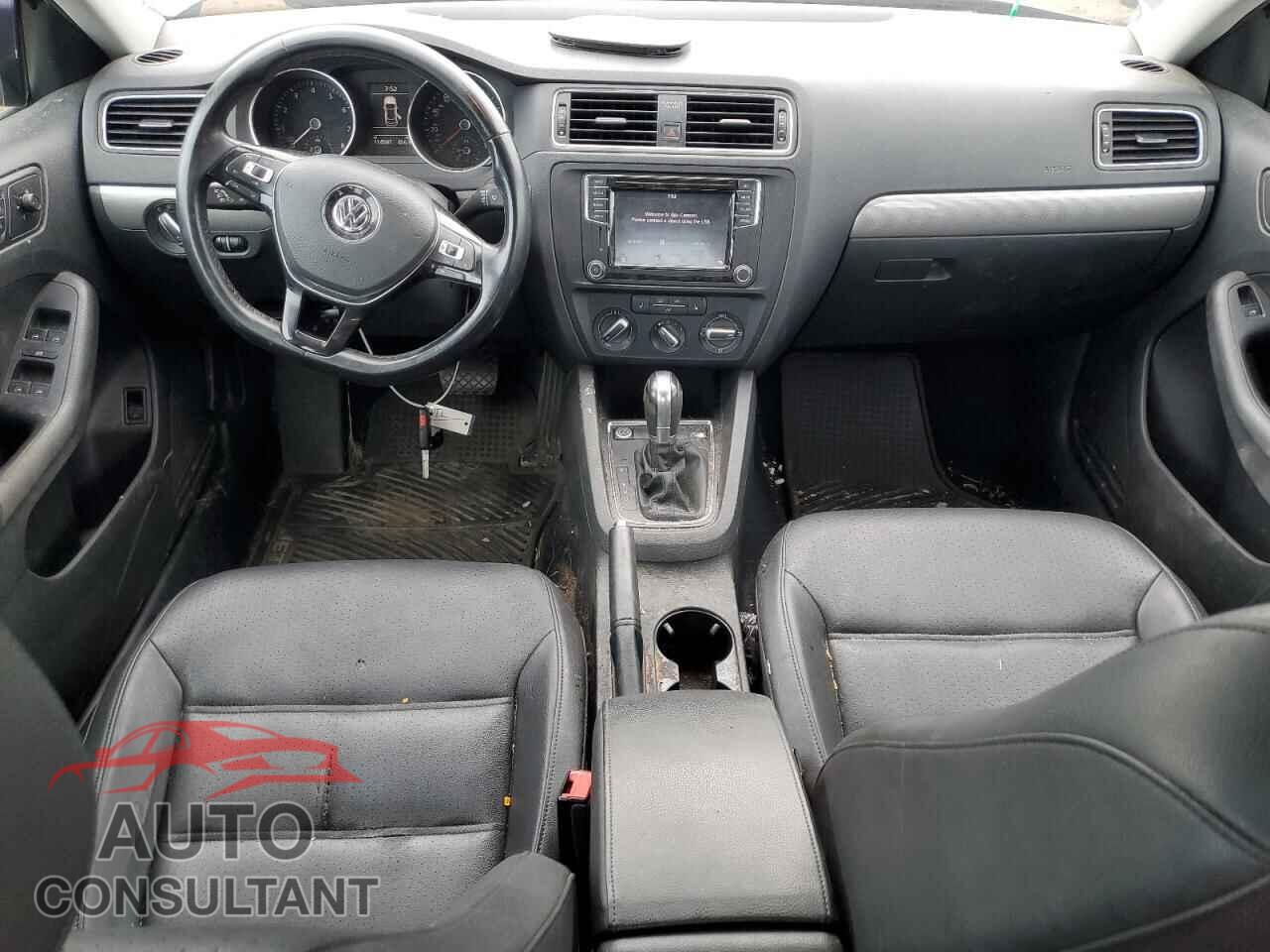 VOLKSWAGEN JETTA 2017 - 3VWDB7AJ2HM388754