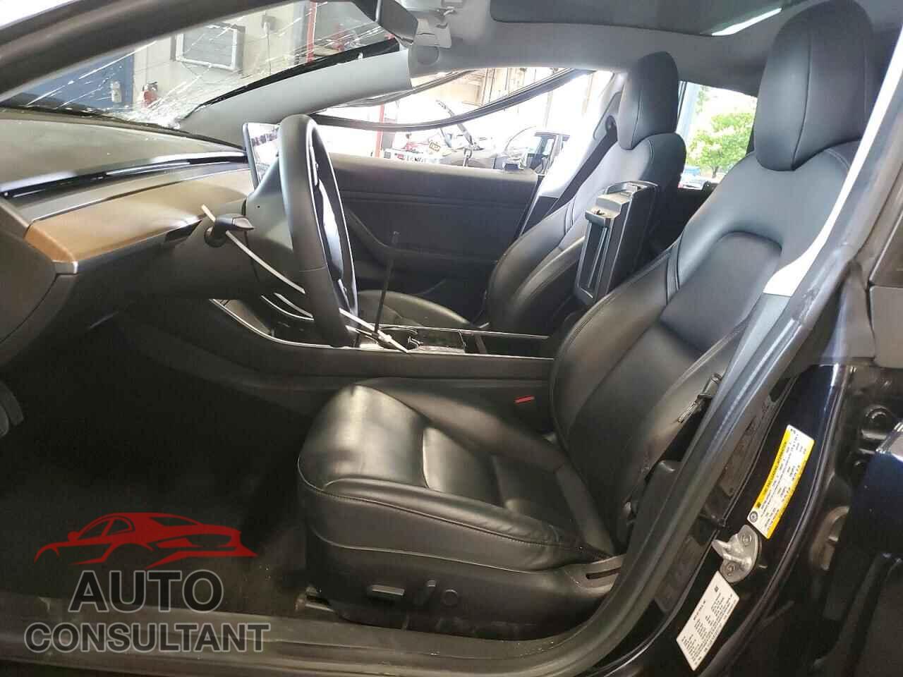 TESLA MODEL 3 2018 - 5YJ3E1EB7JF077157