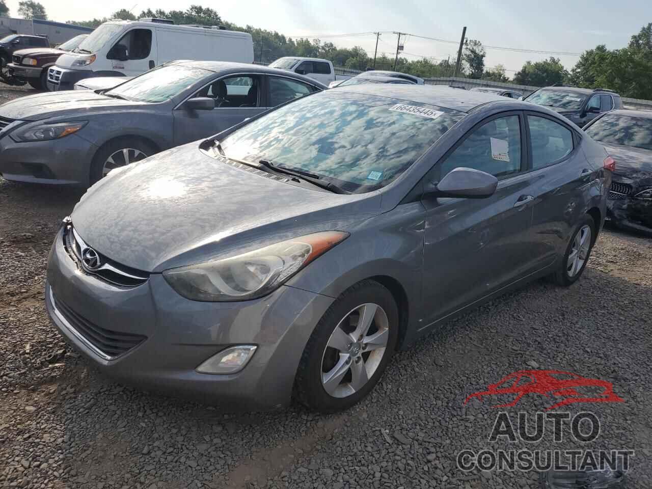 HYUNDAI ELANTRA 2013 - 5NPDH4AE8DH359665