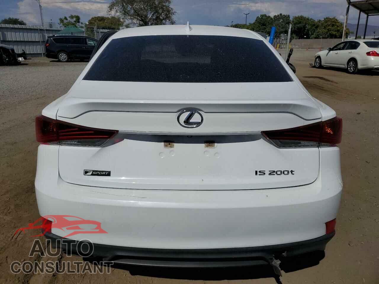 LEXUS IS 2017 - JTHBA1D25H5040241