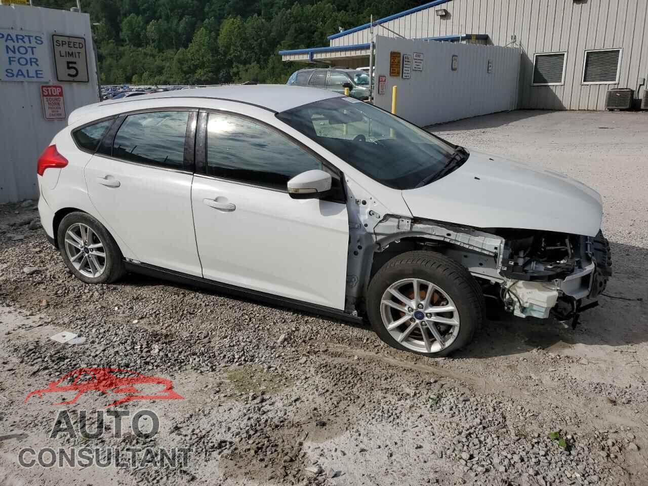 FORD FOCUS 2017 - 1FADP3K22HL247016