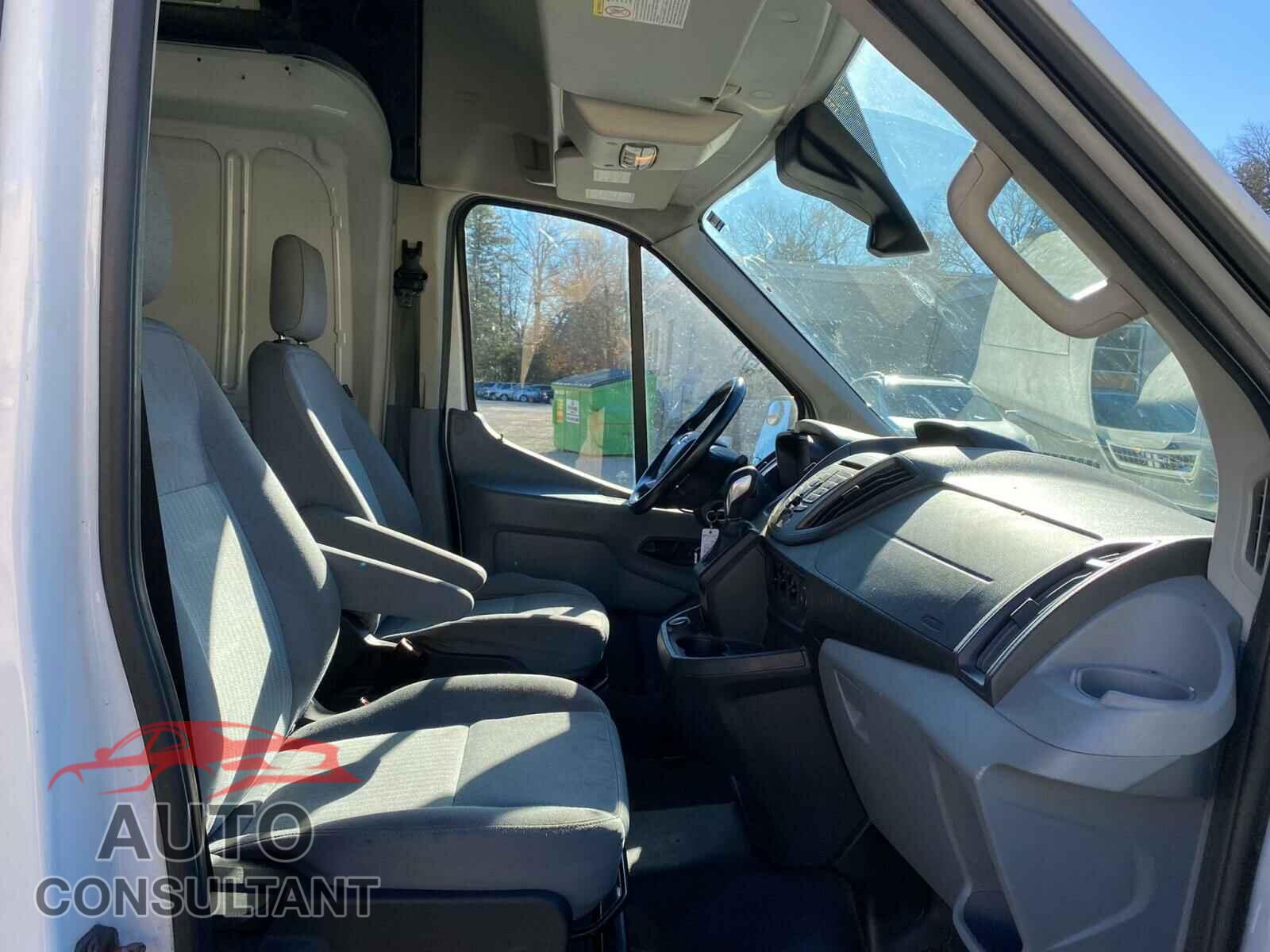 FORD TRANSIT CO 2017 - 1FTBW3XG3HKB12433