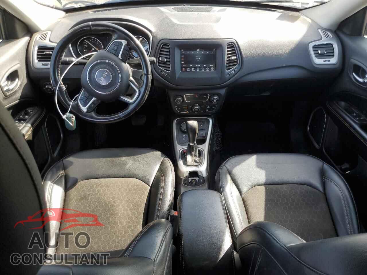 JEEP COMPASS 2020 - 3C4NJDBB2LT104537