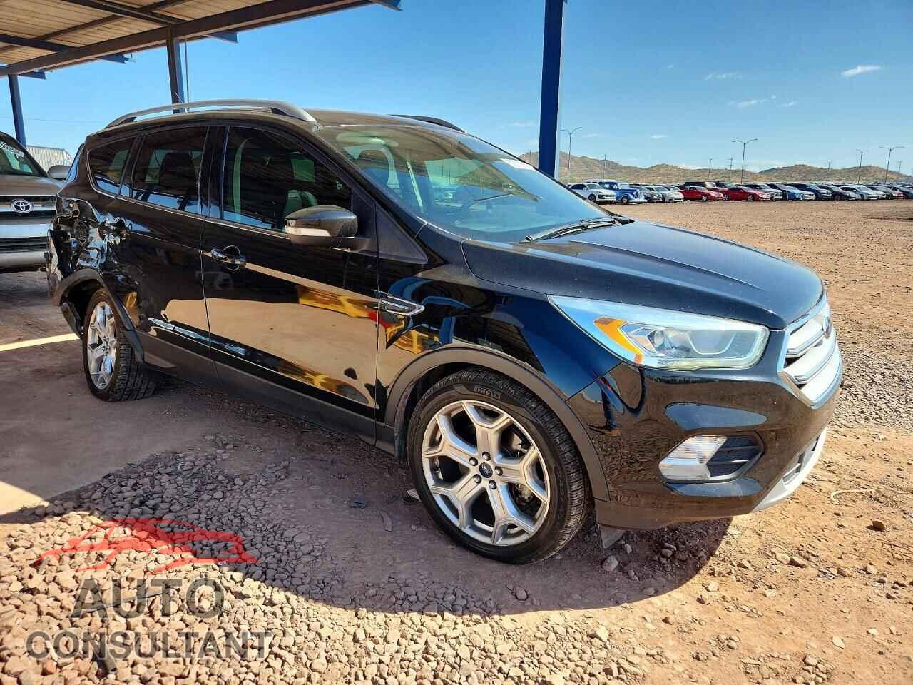 FORD ESCAPE 2017 - 1FMCU0J96HUC02162