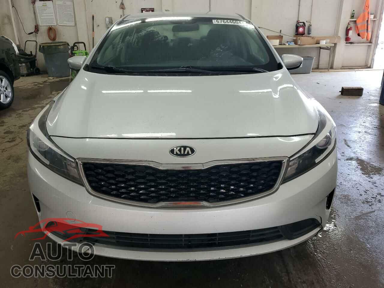 KIA FORTE 2017 - 3KPFK4A70HE056417