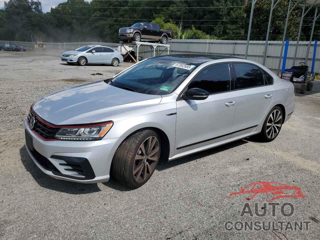 VOLKSWAGEN PASSAT 2018 - 1VWJM7A30JC026590