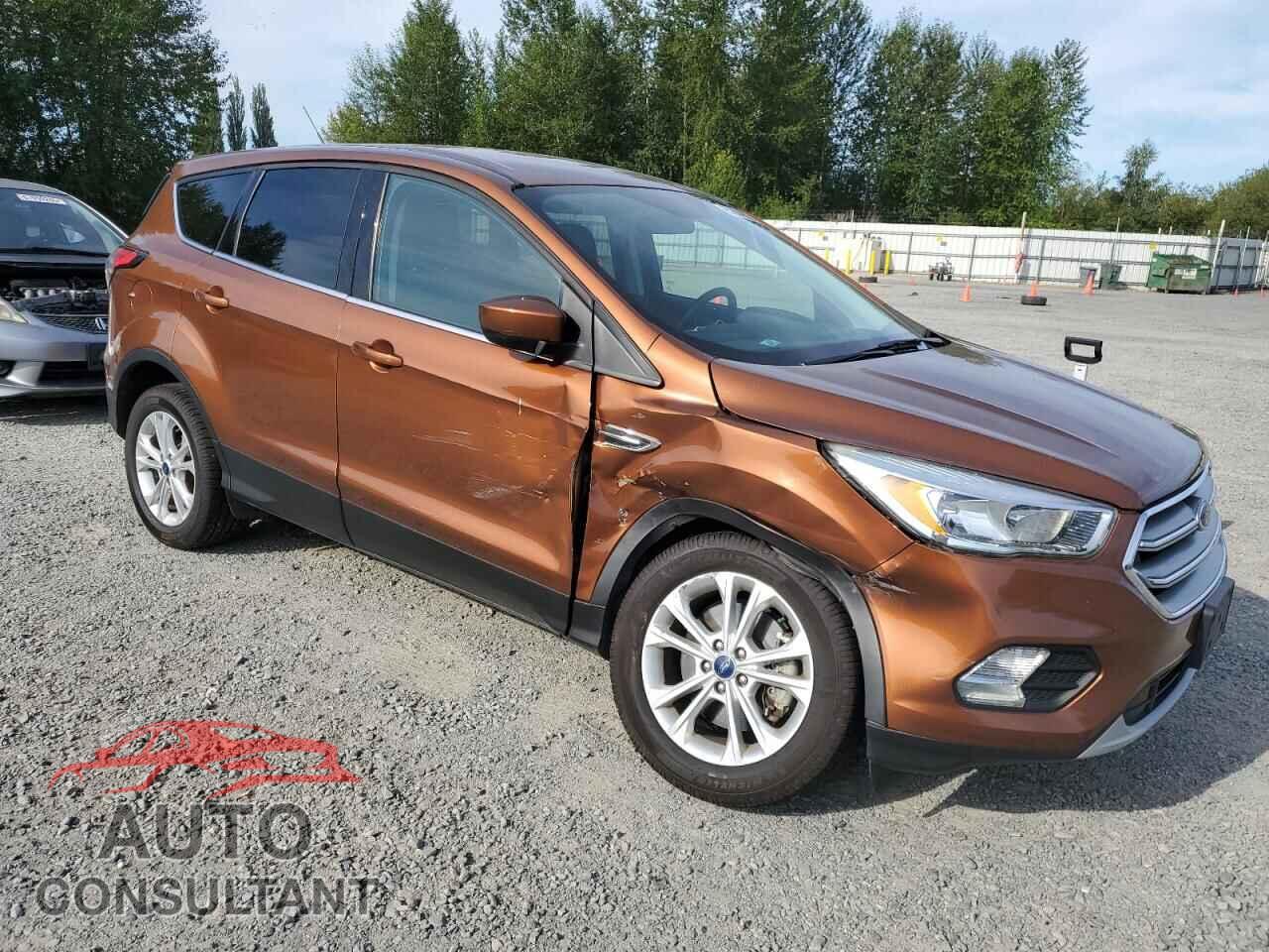 FORD ESCAPE 2017 - 1FMCU9GD9HUE10049