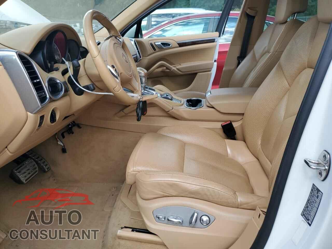 PORSCHE CAYENNE 2012 - WP1AB2A2XCLA51159