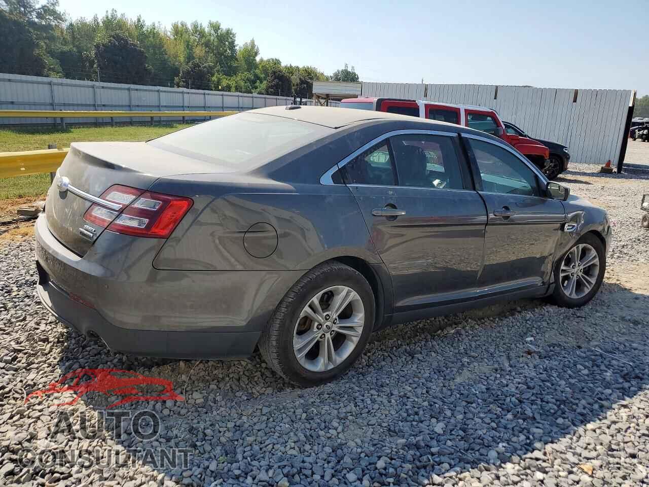FORD TAURUS 2018 - 1FAHP2E81JG100812