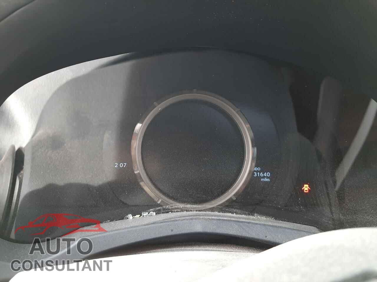 LEXUS IS 2018 - JTHBA1D2XJ5065223