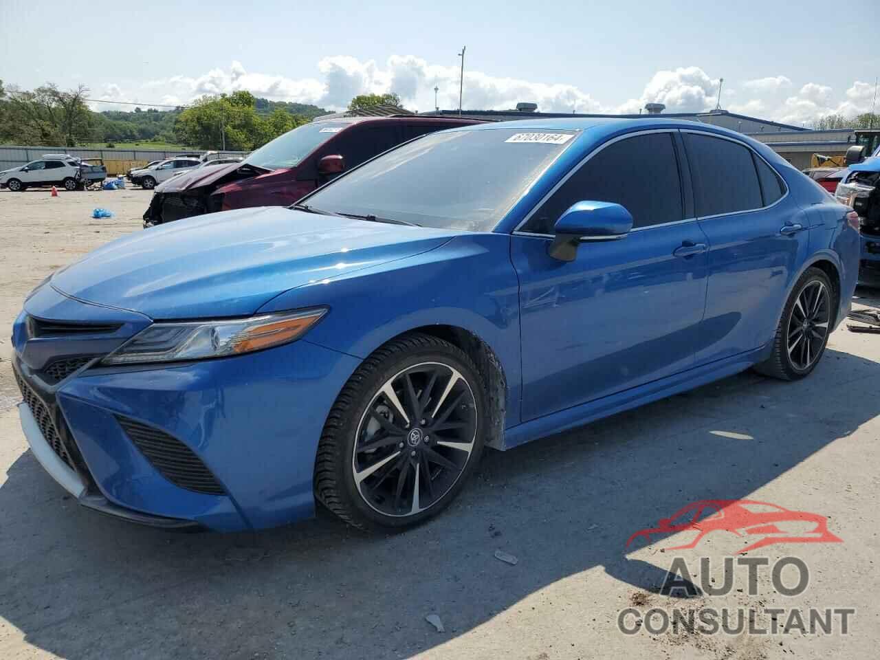 TOYOTA CAMRY 2018 - 4T1B61HK9JU023561