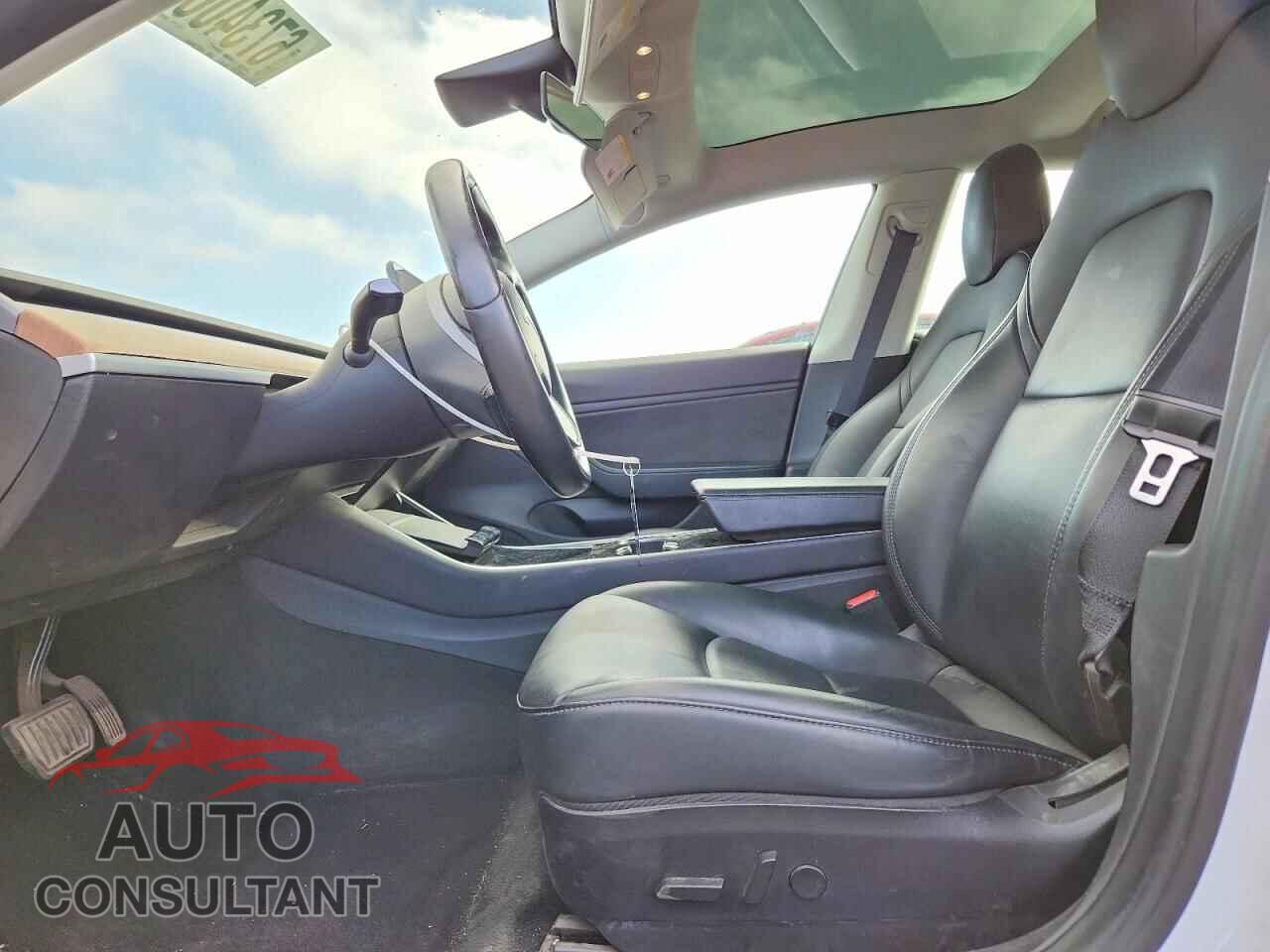 TESLA MODEL 3 2019 - 5YJ3E1EA6KF299763