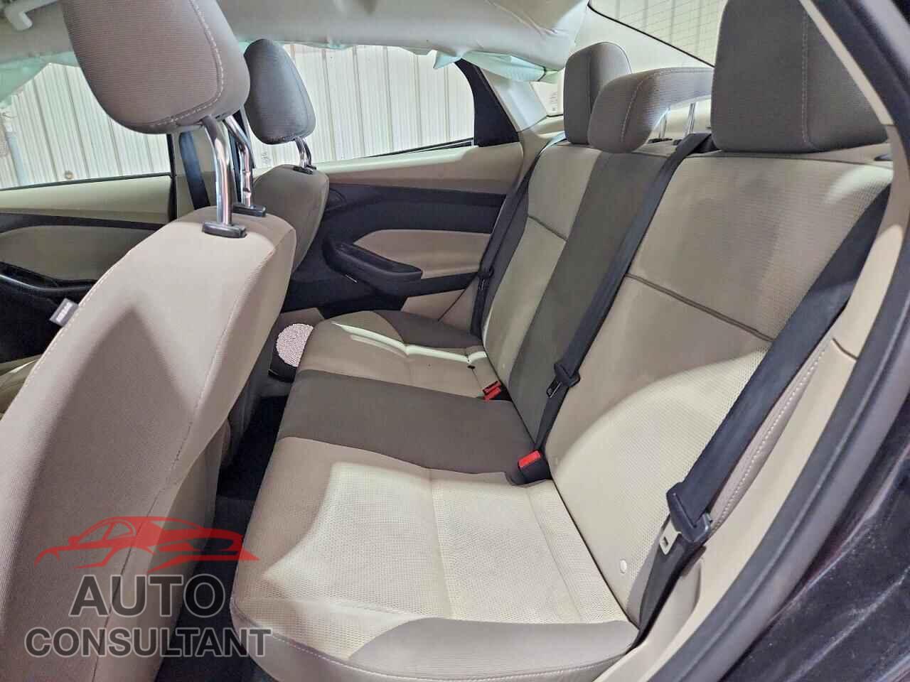 FORD FOCUS 2012 - 1FAHP3F23CL113538