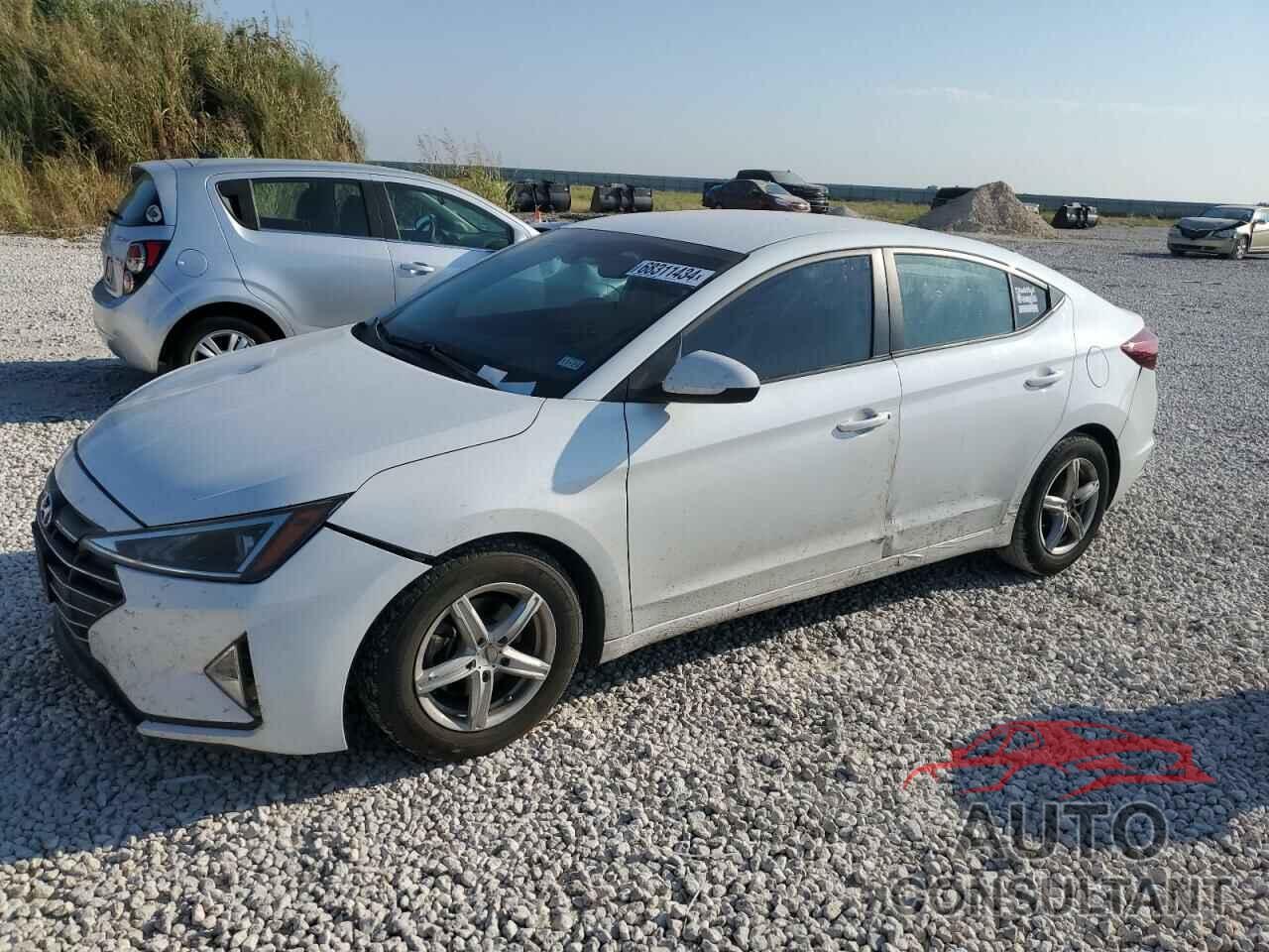 HYUNDAI ELANTRA 2020 - 5NPD74LF7LH615477