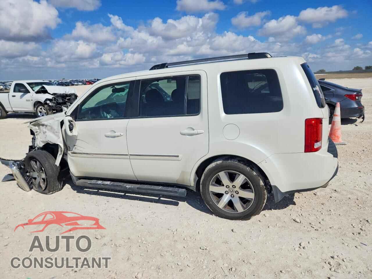 HONDA PILOT 2015 - 5FNYF4H97FB078751