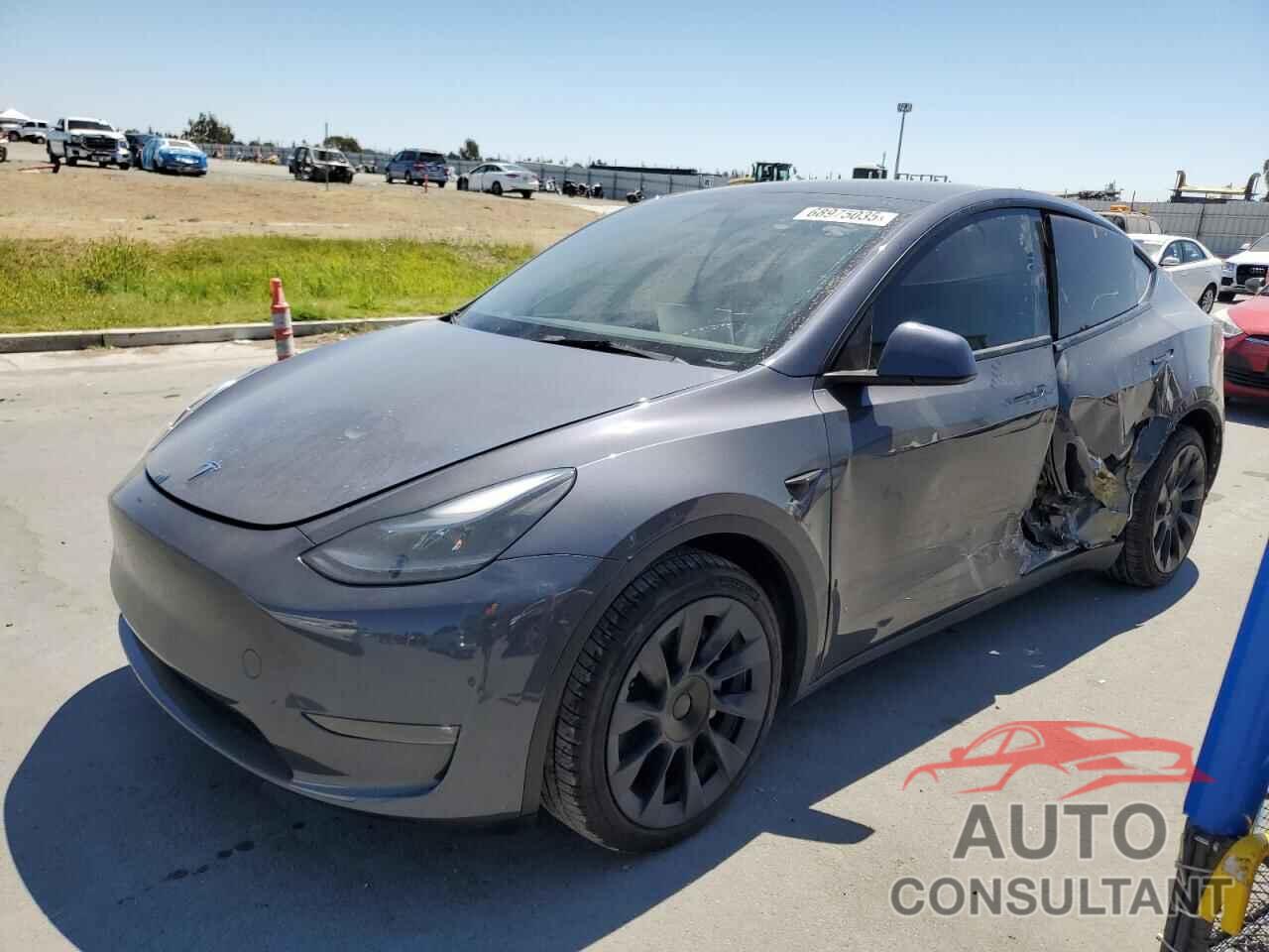 TESLA MODEL Y 2023 - 7SAYGAEE9PF647584