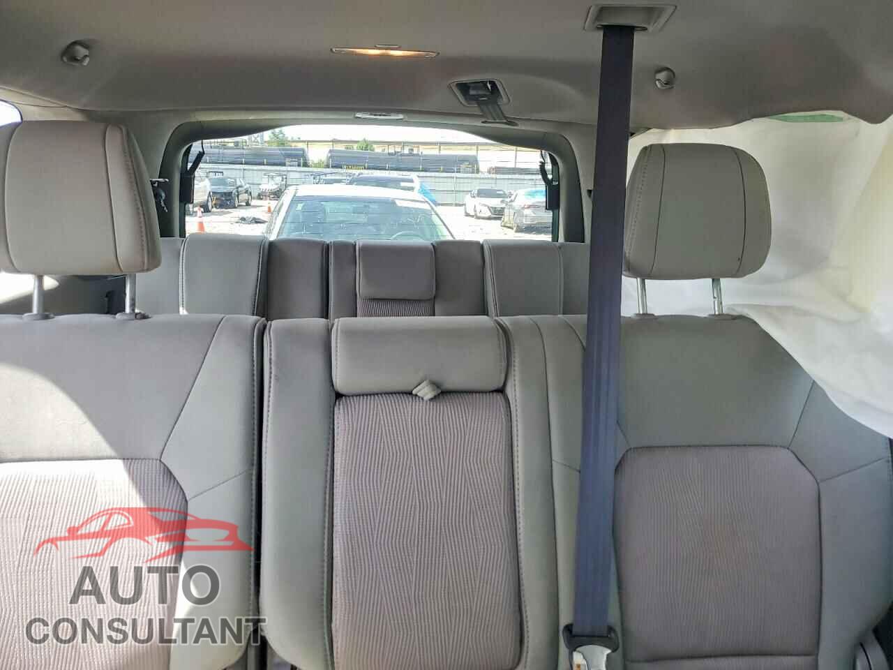HONDA PILOT 2014 - 5FNYF4H48EB053621