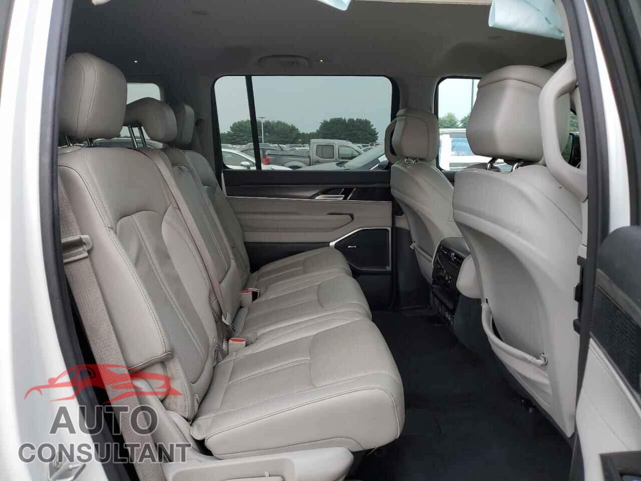 JEEP WAGONEER 2024 - 1C4SJSBP3RS101577