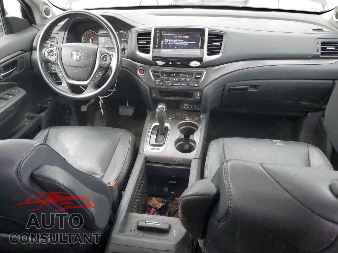 HONDA PILOT 2017 - 5FNYF6H62HB077009