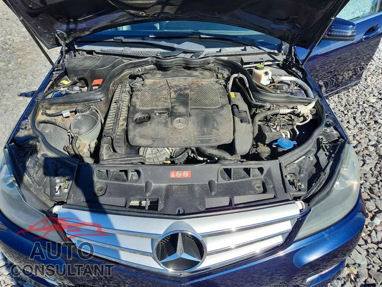 MERCEDES-BENZ C-CLASS 2013 - WDDGF8AB6DA820729