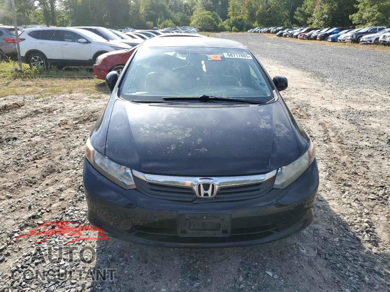 HONDA CIVIC 2012 - 2HGFB2F58CH552883