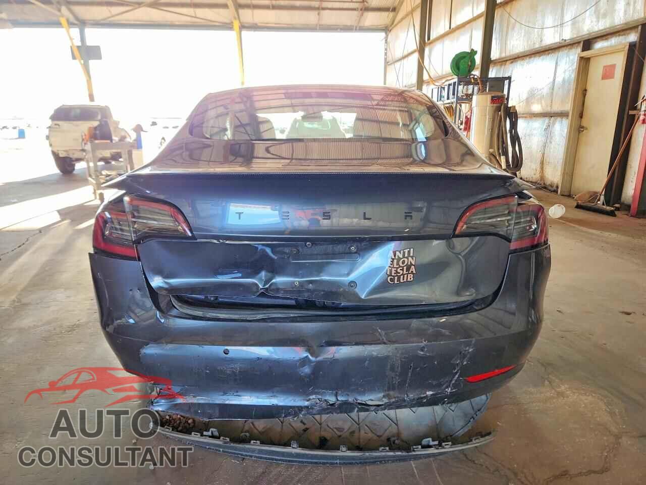 TESLA MODEL 3 2018 - 5YJ3E1EA2JF031520
