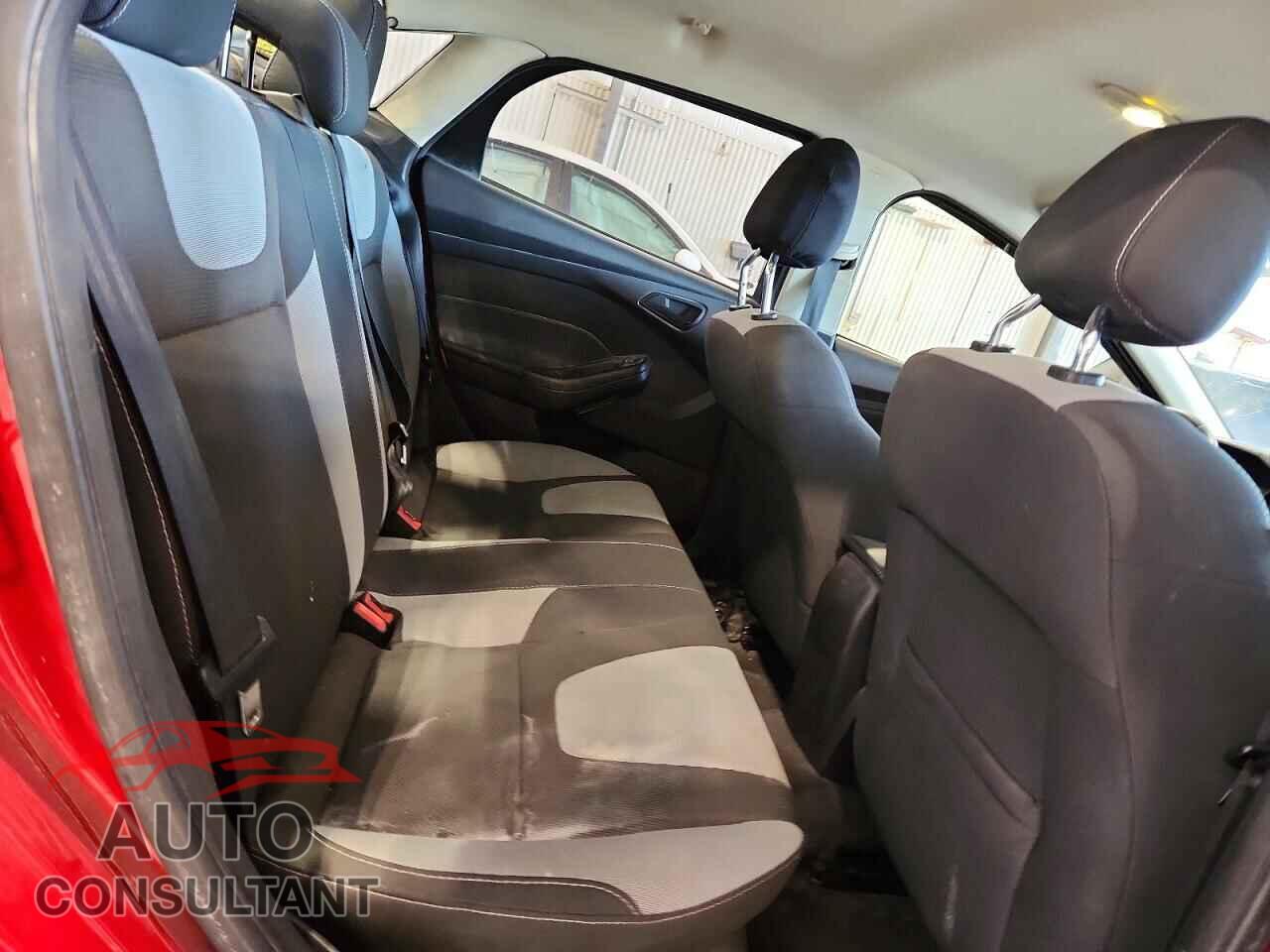 FORD FOCUS 2012 - 1FAHP3F21CL278875