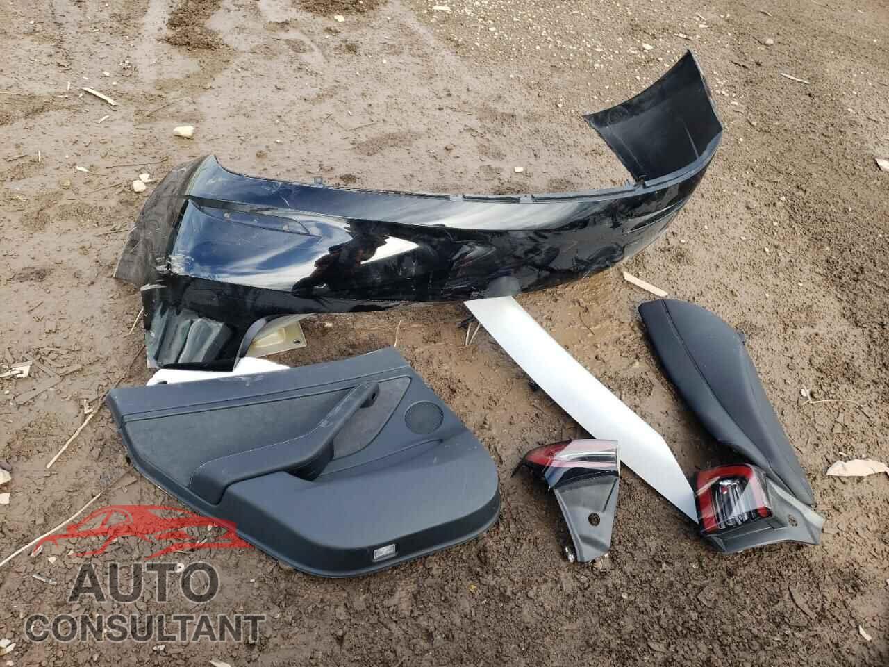 TESLA MODEL 3 2023 - 5YJ3E1EB2PF592589