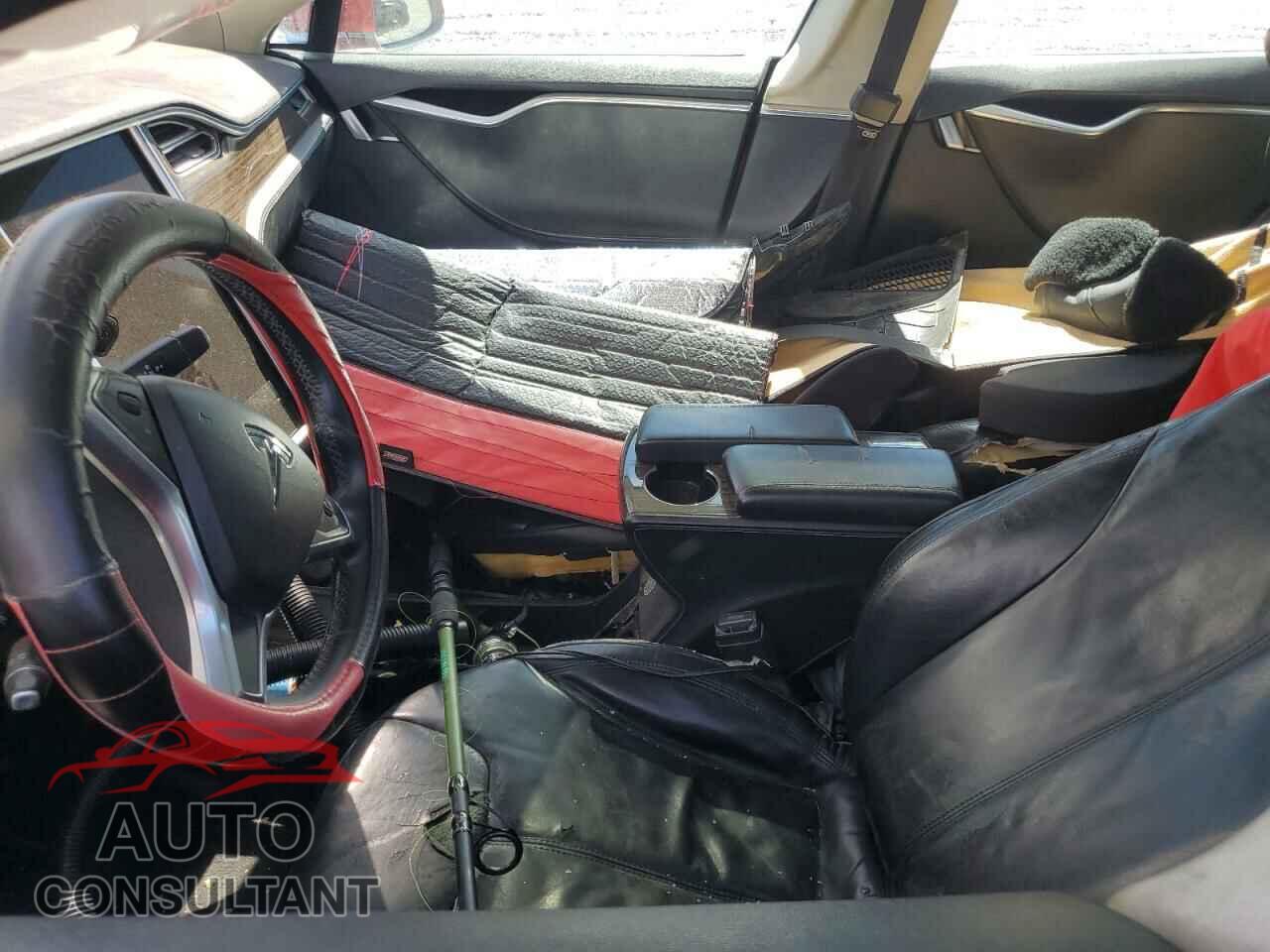 TESLA MODEL S 2015 - 5YJSA1H13FFP77579