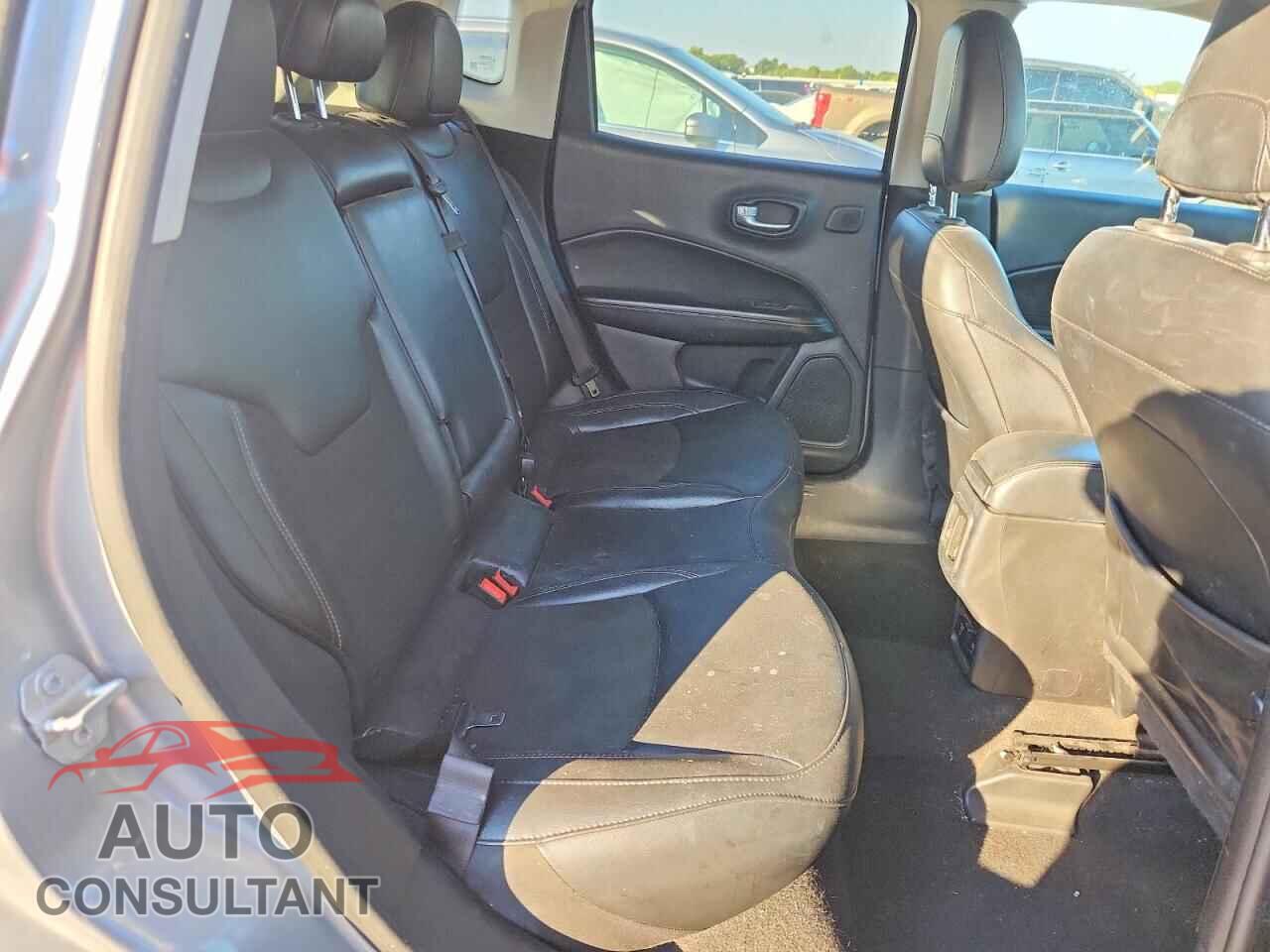 JEEP COMPASS 2021 - 3C4NJDBB1MT584541