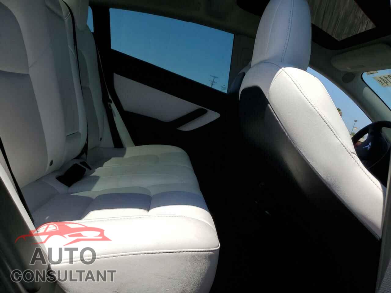 TESLA MODEL 3 2021 - 5YJ3E1EA8MF877526