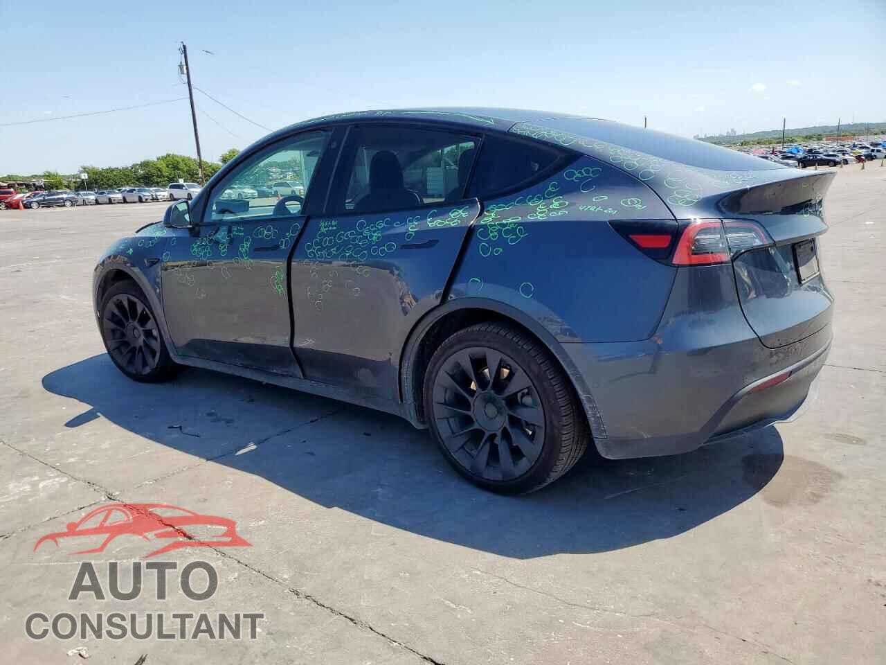 TESLA MODEL Y 2021 - 5YJYGDEE2MF080645