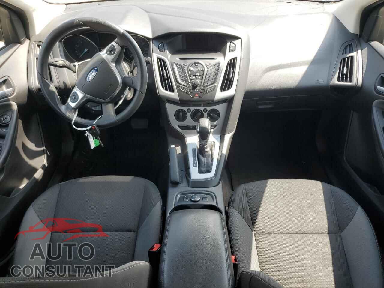 FORD FOCUS 2014 - 1FADP3F2XEL394321