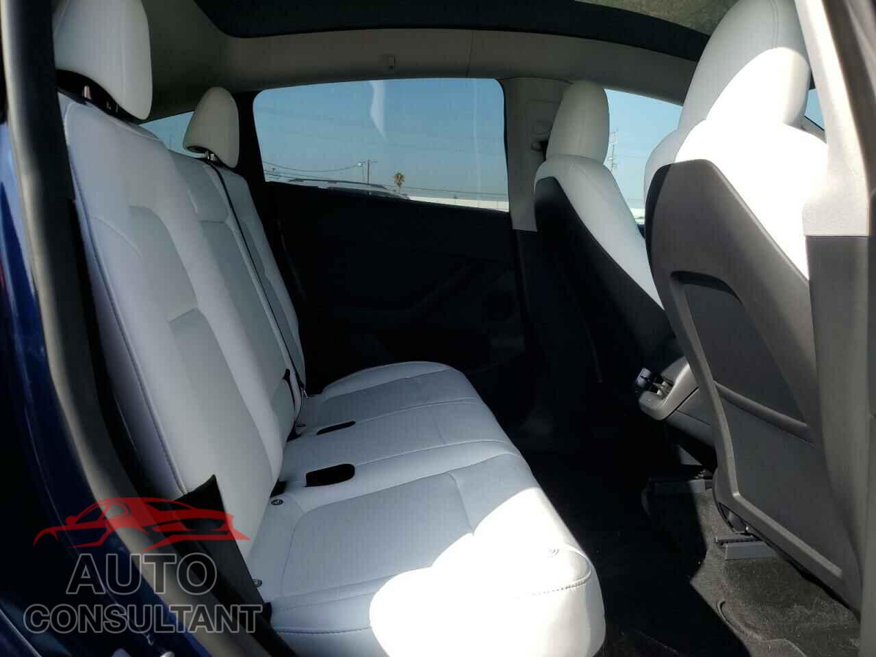 TESLA MODEL Y 2024 - 7SAYGDEEXRF073789