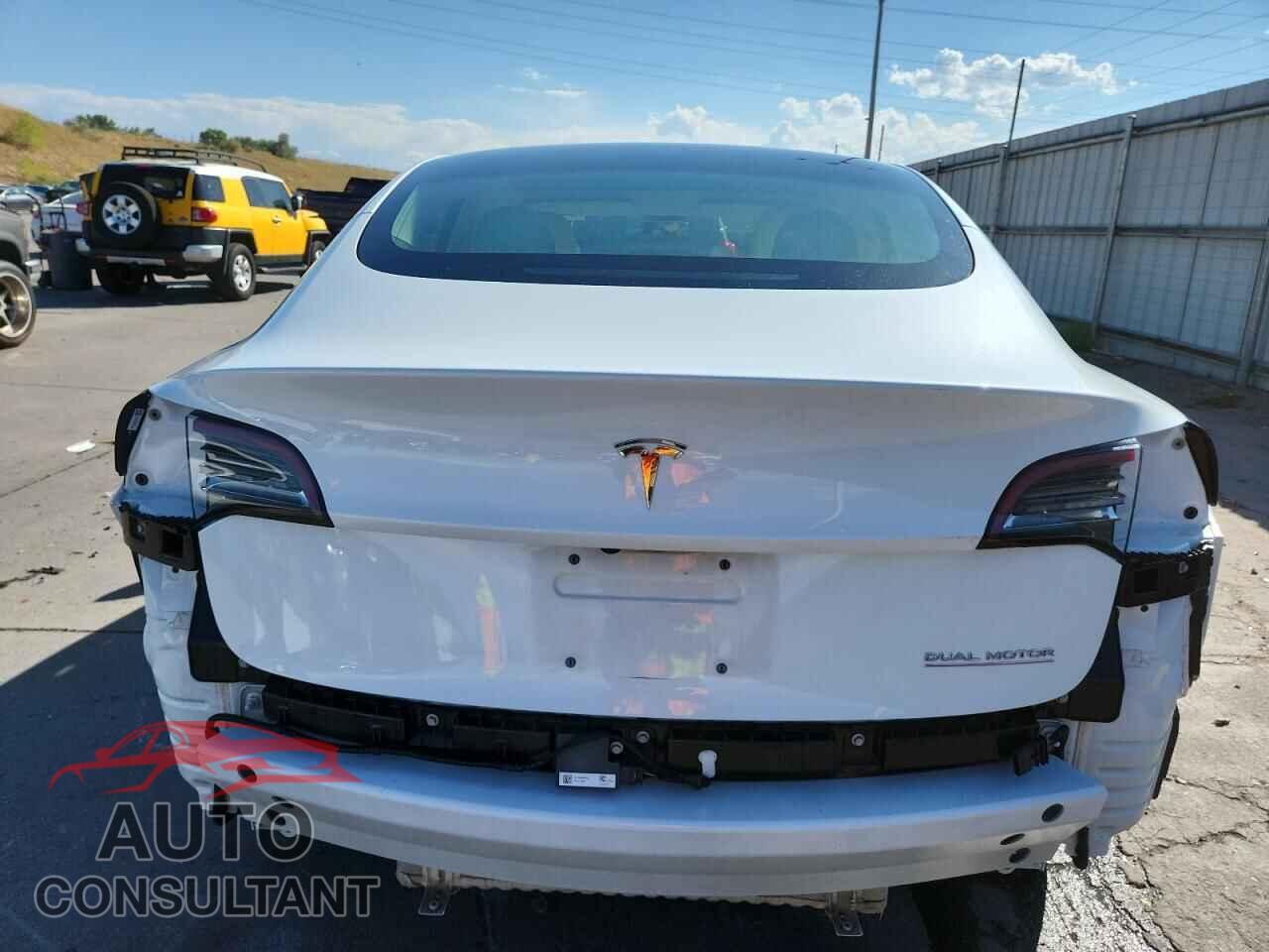 TESLA MODEL 3 2018 - 5YJ3E1EB2JF074943