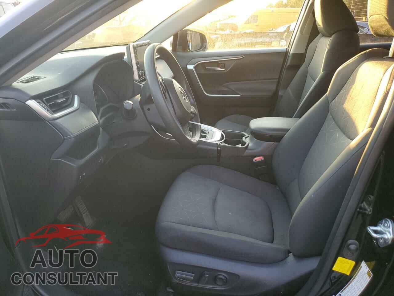 TOYOTA RAV4 2019 - JTMP1RFV2KD014867