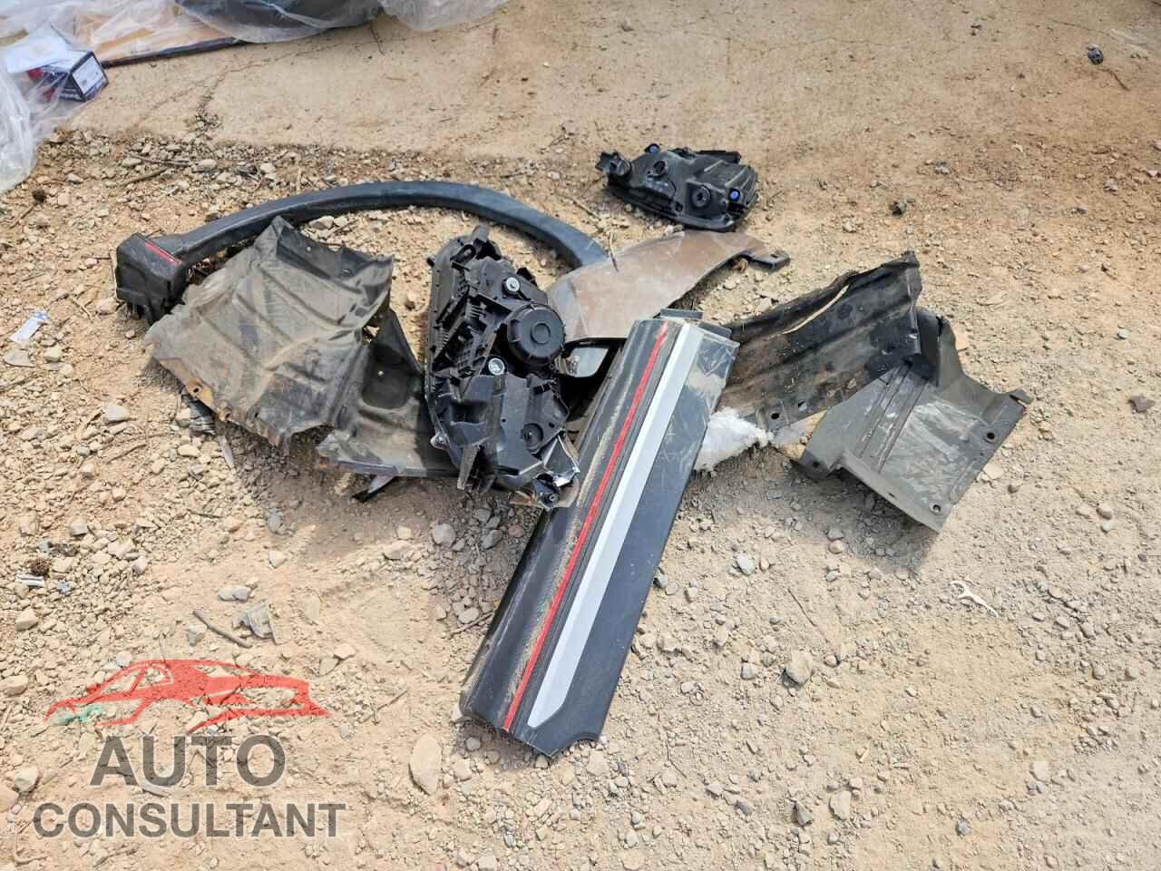 MITSUBISHI ECLIPSE 2018 - JA4AT5AA9JZ068305