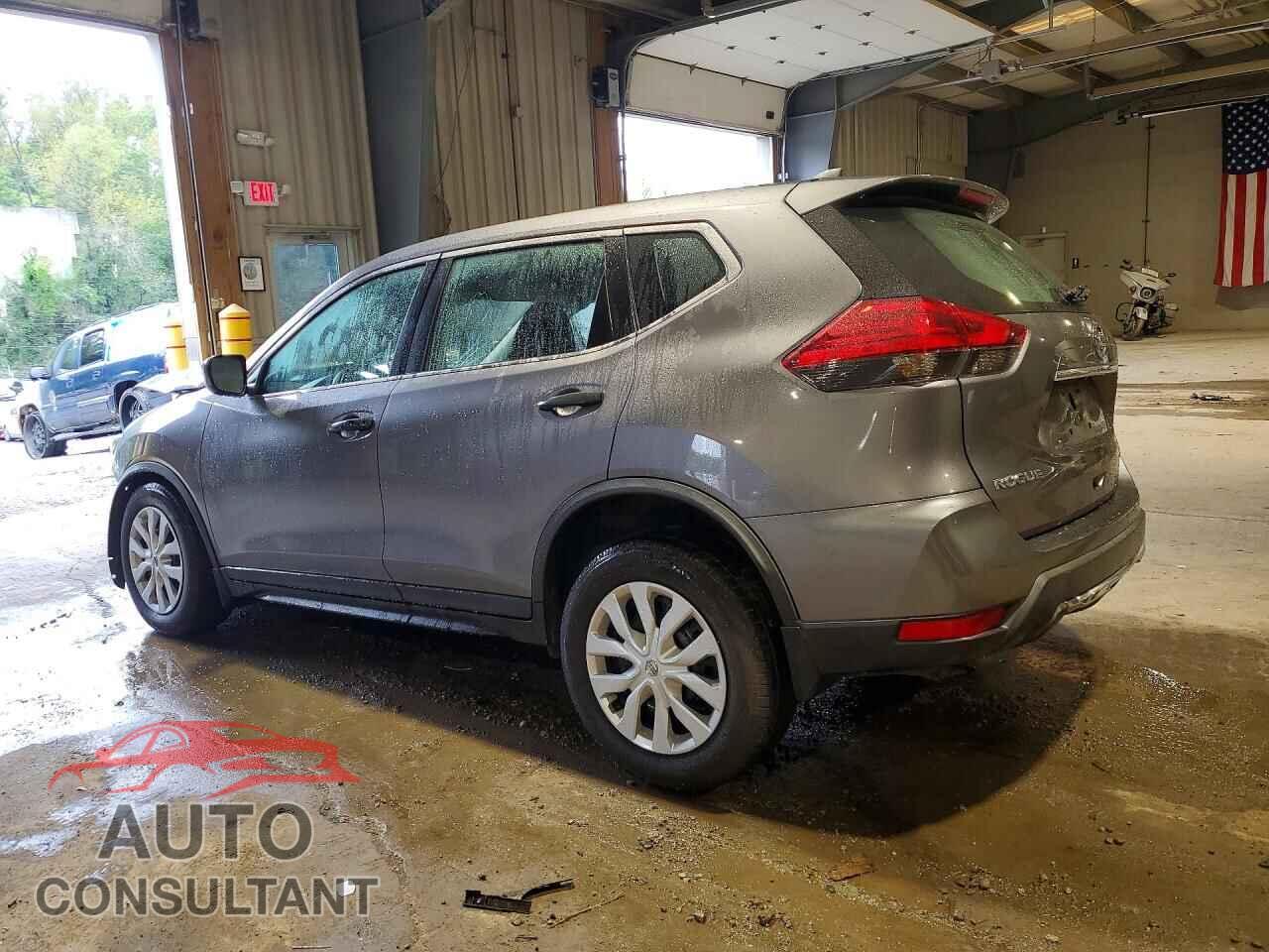NISSAN ROGUE 2017 - KNMAT2MT8HP614101