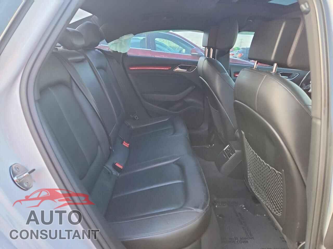 AUDI A3 2017 - WAUB8GFF3H1026715