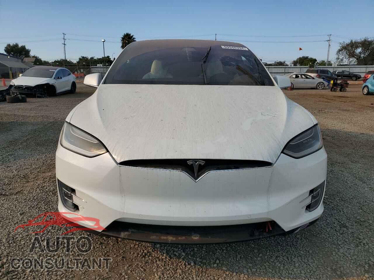 TESLA MODEL X 2018 - 5YJXCAE28JF112697