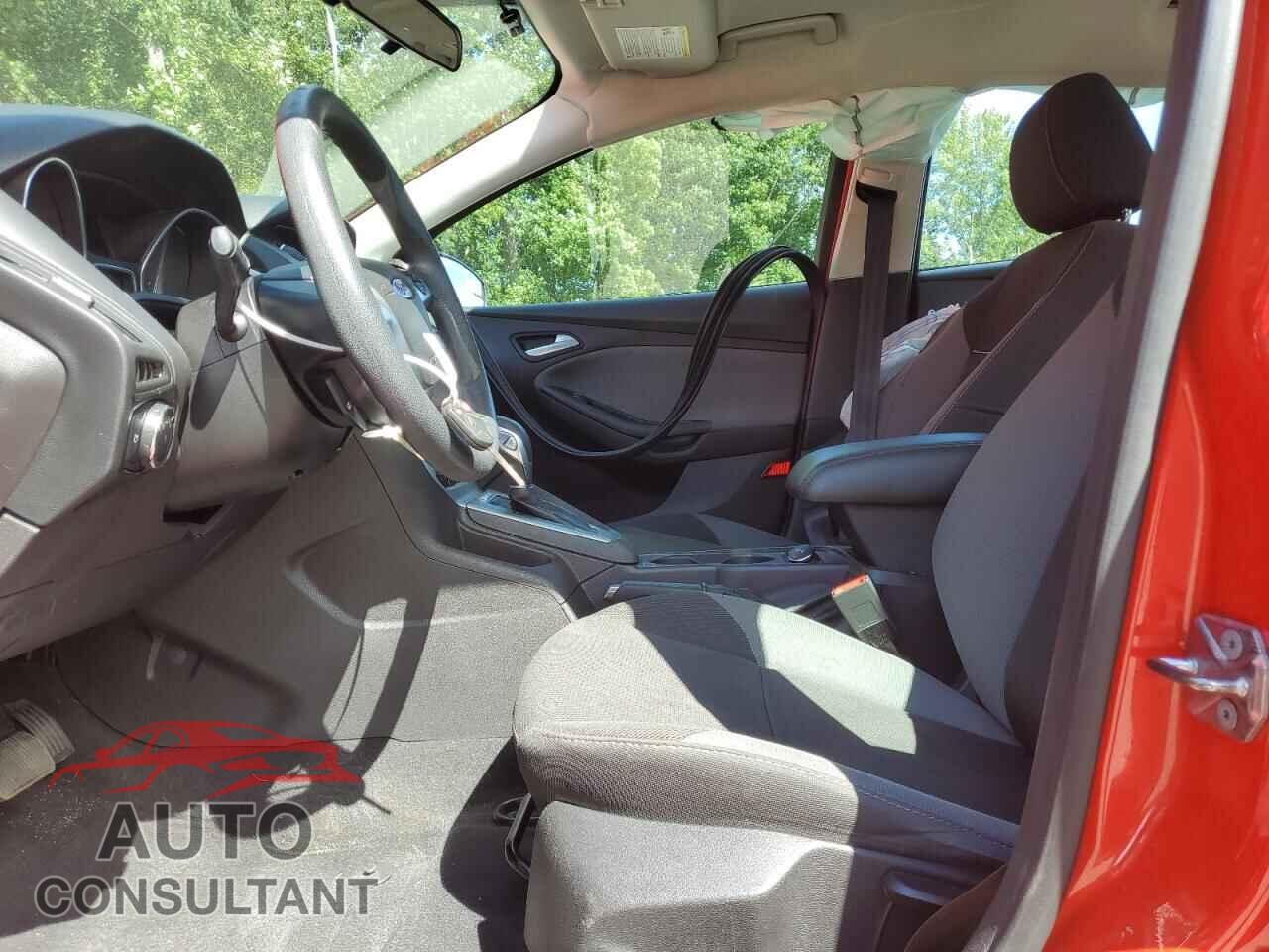 FORD FOCUS 2014 - 1FADP3F29EL434307