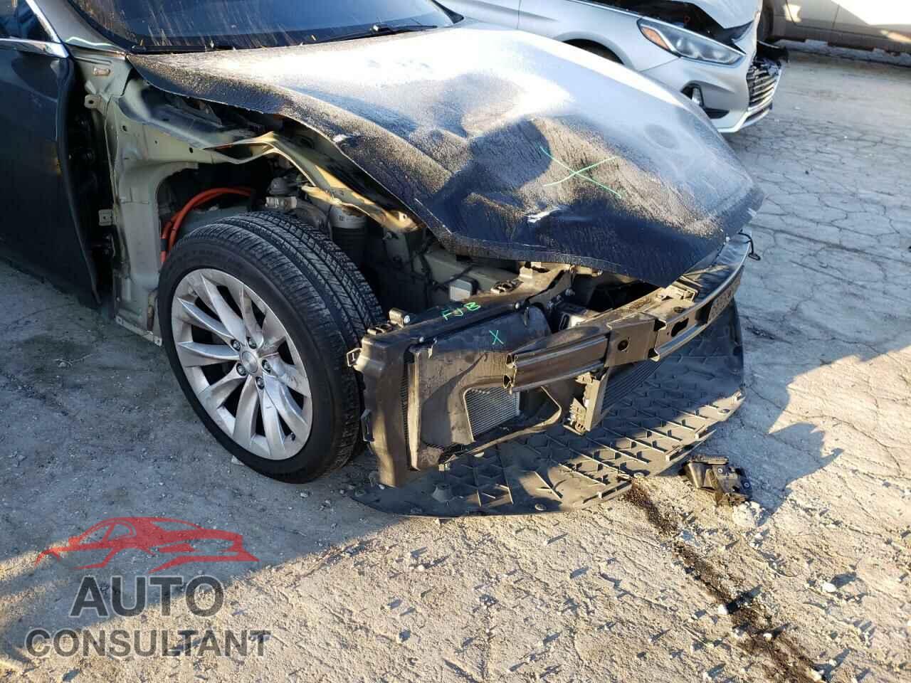 TESLA MODEL S 2019 - 5YJSA1E2XKF305578