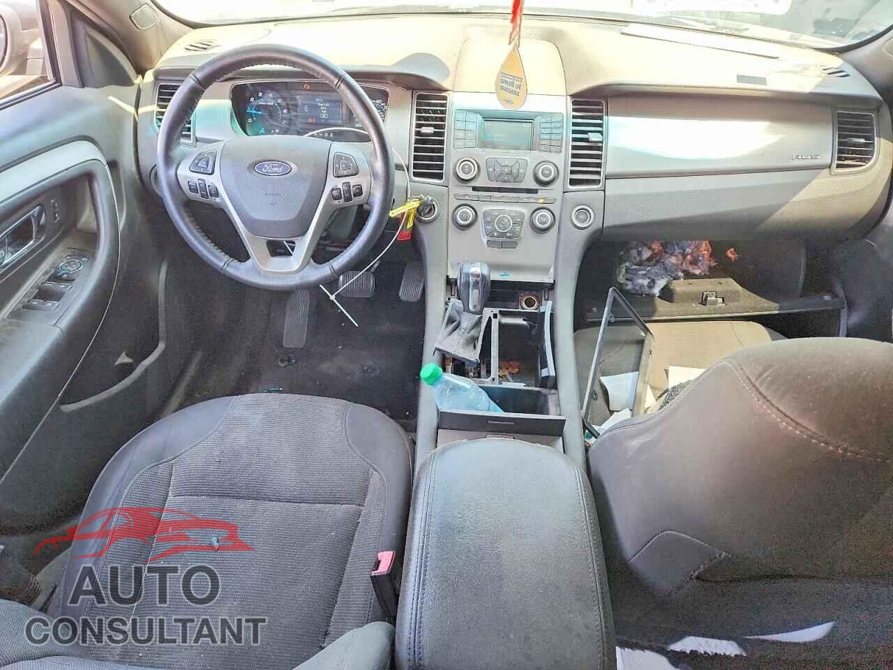 FORD TAURUS 2017 - 1FAHP2E83HG146376
