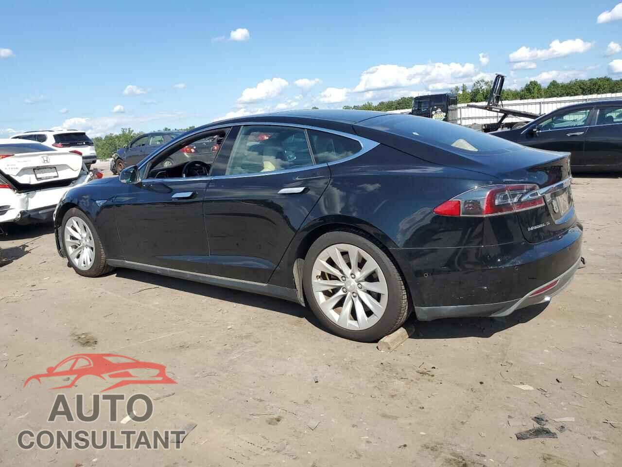 TESLA MODEL S 2015 - 5YJSA1H21FFP68226