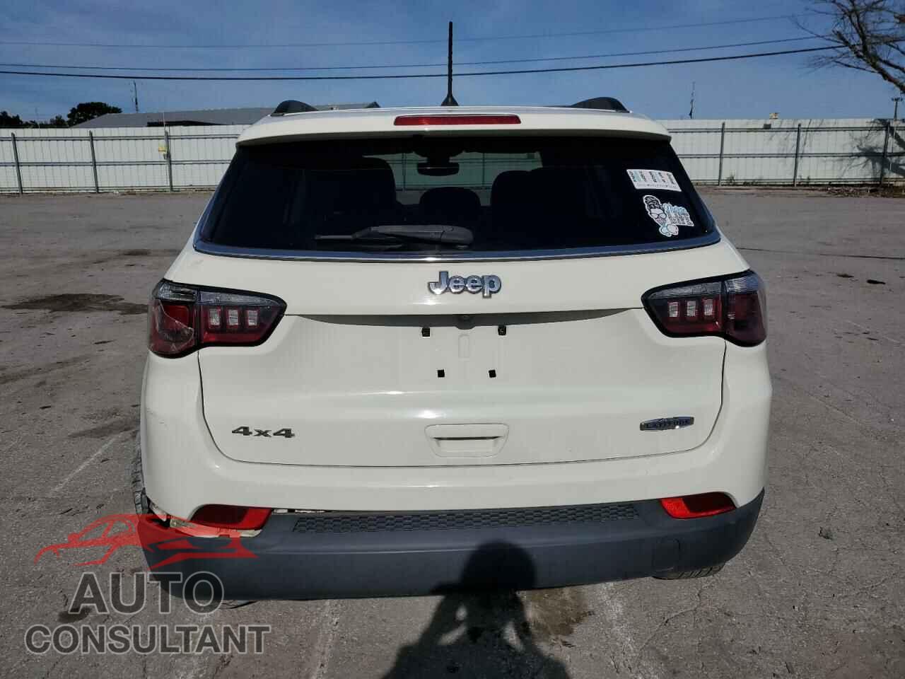 JEEP COMPASS 2018 - 3C4NJDBB9JT230696