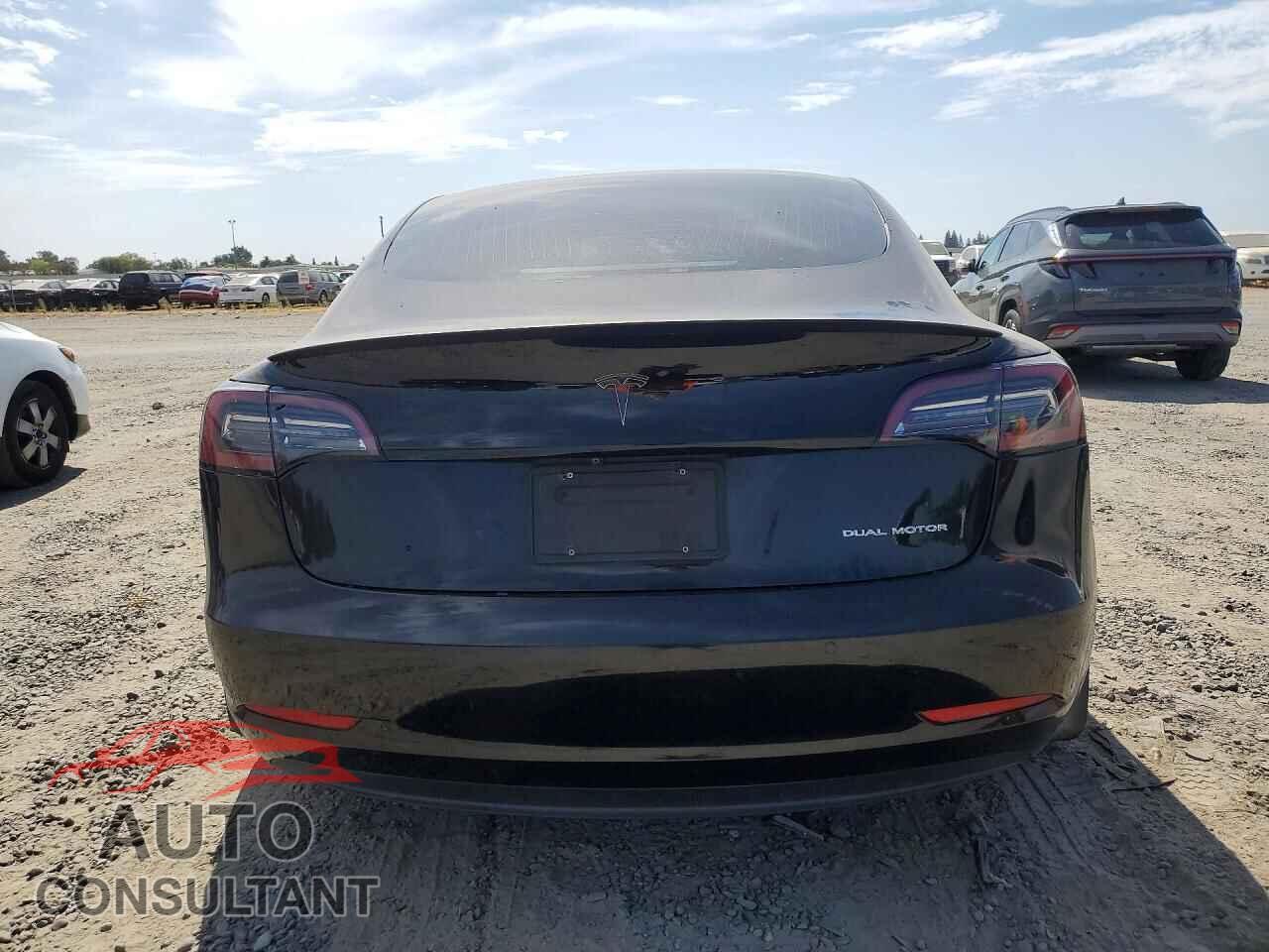 TESLA MODEL 3 2019 - 5YJ3E1EB9KF384752