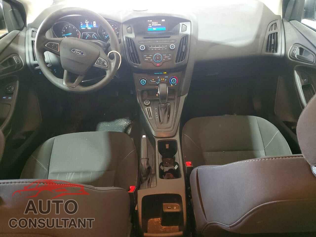 FORD FOCUS 2017 - 1FADP3E25HL220887